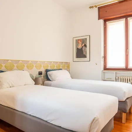 شقة The Rent - Three-bedroom In Acquabella ميلان